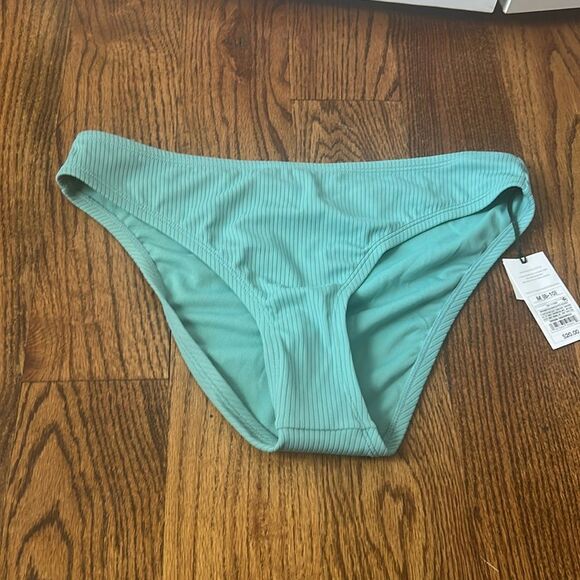 Shade & Shore Other - Shade & Shore Low Rise Cheeky Swim Bottom Size Medium New with Tags